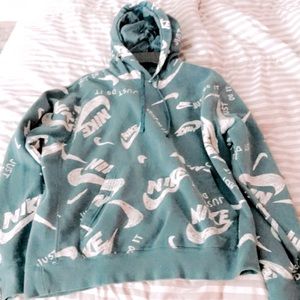 Blue Nike brand sweatshirt.Used once.